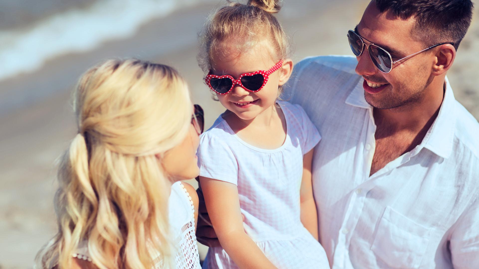 More than just cool: sun protection for children's eyes 